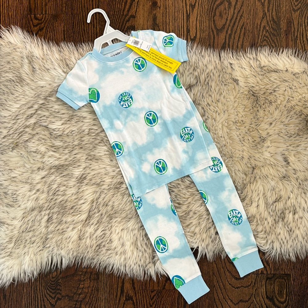 💕2/$30💕 4T NWT Toddler Girl Earth Day 100% Cotton Pajama Set